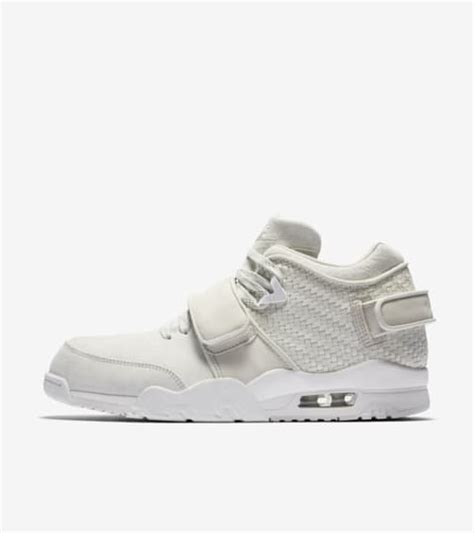 Nike Air Trainer V. Cruz 'Light Bone'. Release date